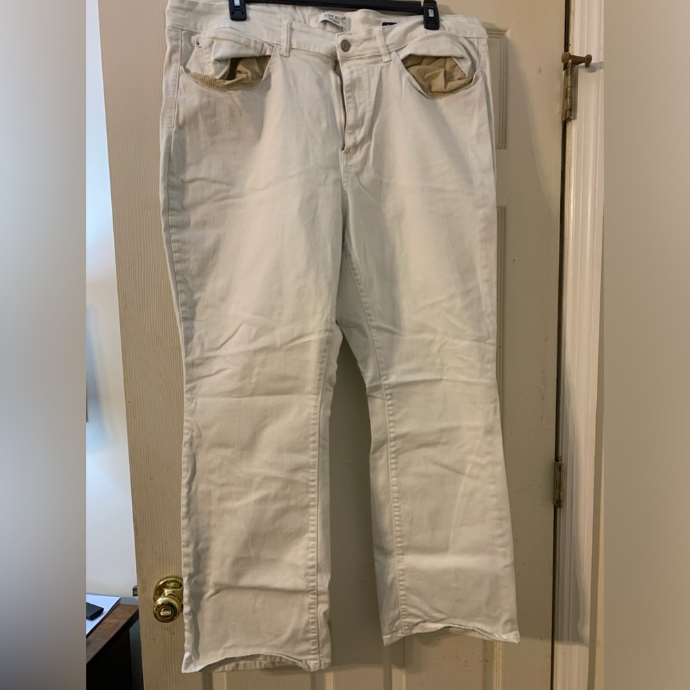Judy Blue white bell bottom jeans